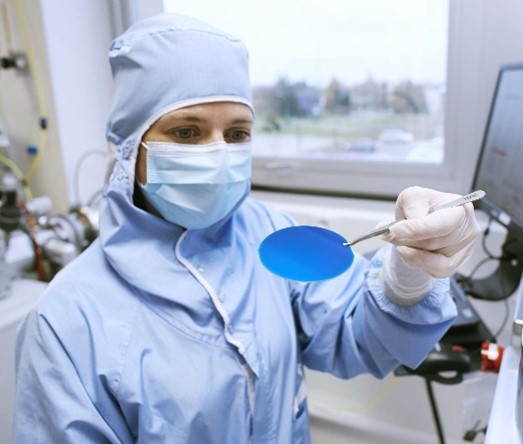 Passivation et traitement optique de dispositifs photoniques